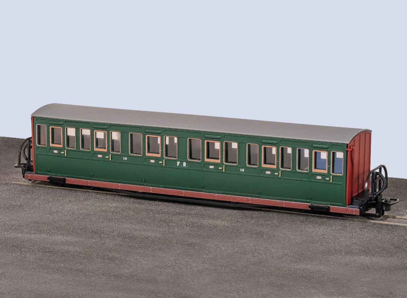 Peco Great Little Trains GR620A osobní vagón Bowsider