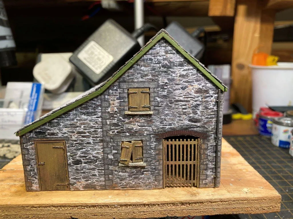 Scale Model Scenery KX098-OO mlékárna s přístavkem OO