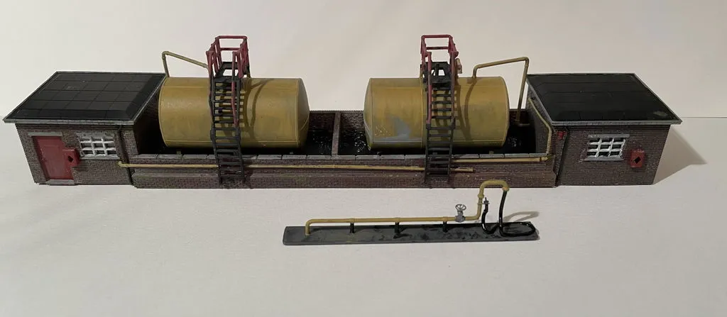 MS Models Buxton TMD Fuel Storage Depot stavebnice palivová