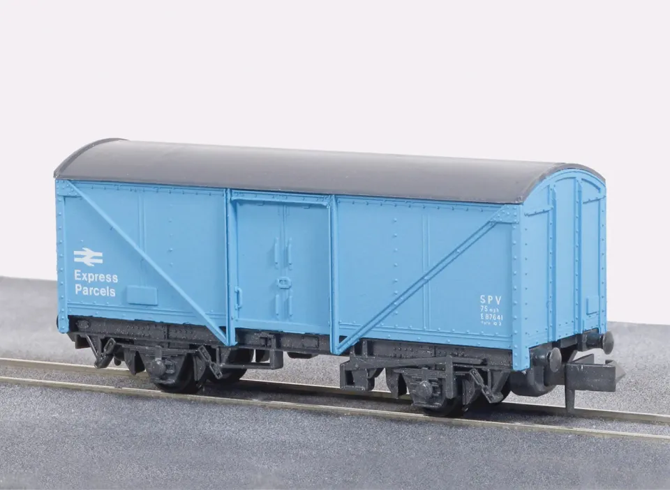 Peco NR9B poštovní vůz N BR Parcels Van