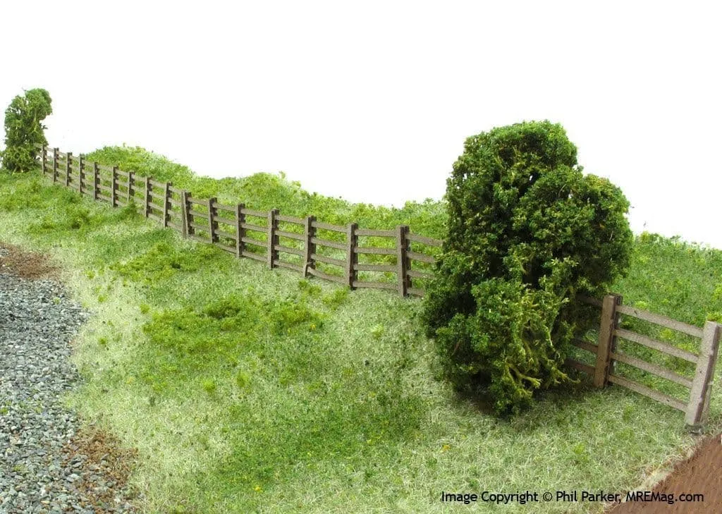 Scale Model Scenery LX236 4ft Post & Rail plot