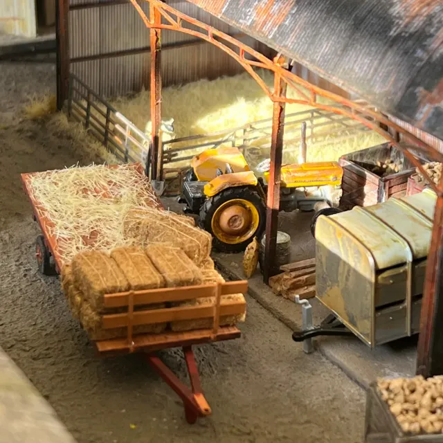 Scale Model Scenery Livestock Barn Bundle stavebnice farmy OO