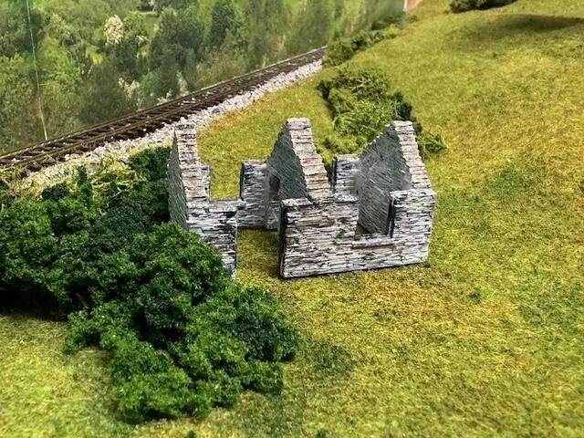 MS Models Abandoned Slate Cottage chalupa