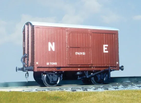 Parkside PS45 krytý vůz LNER 12t O stavebnice