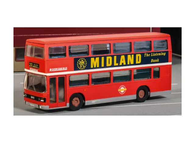 Peco Modelscene 5501 stavebnice patrového autobusu