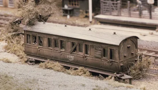 Peco Ratio 501 Grounded coach body OO/HO stavebnice