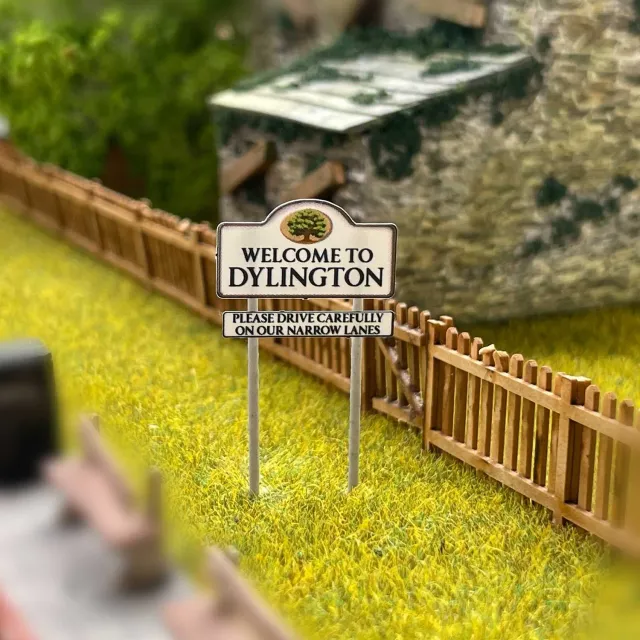 Scale Model Scenery S034-OO cedule obce sada na míru