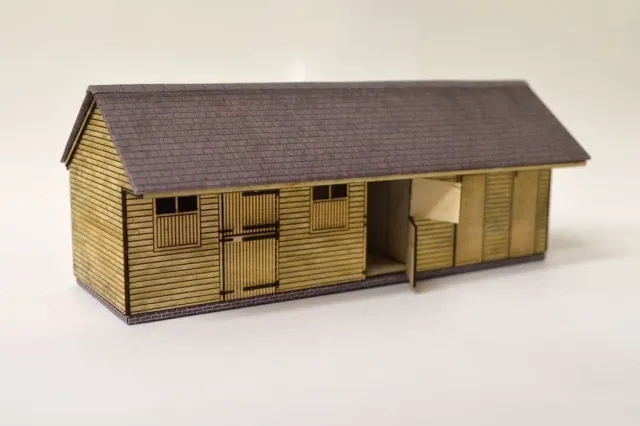 Scale Model Scenery KX034-OO stáj Delamere stavebnice